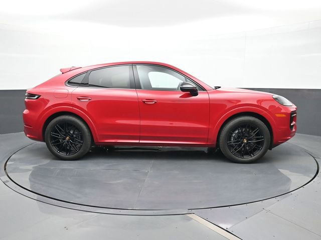 Certified 2025 Porsche Cayenne Coupe AWD/4WD image 23