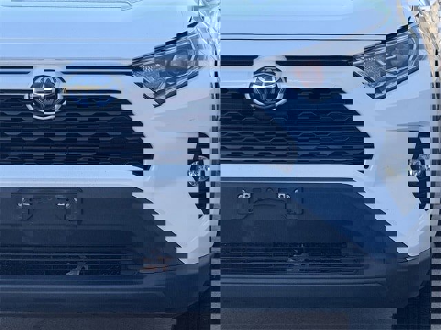 Used 2021 Toyota RAV4 XLE image 9