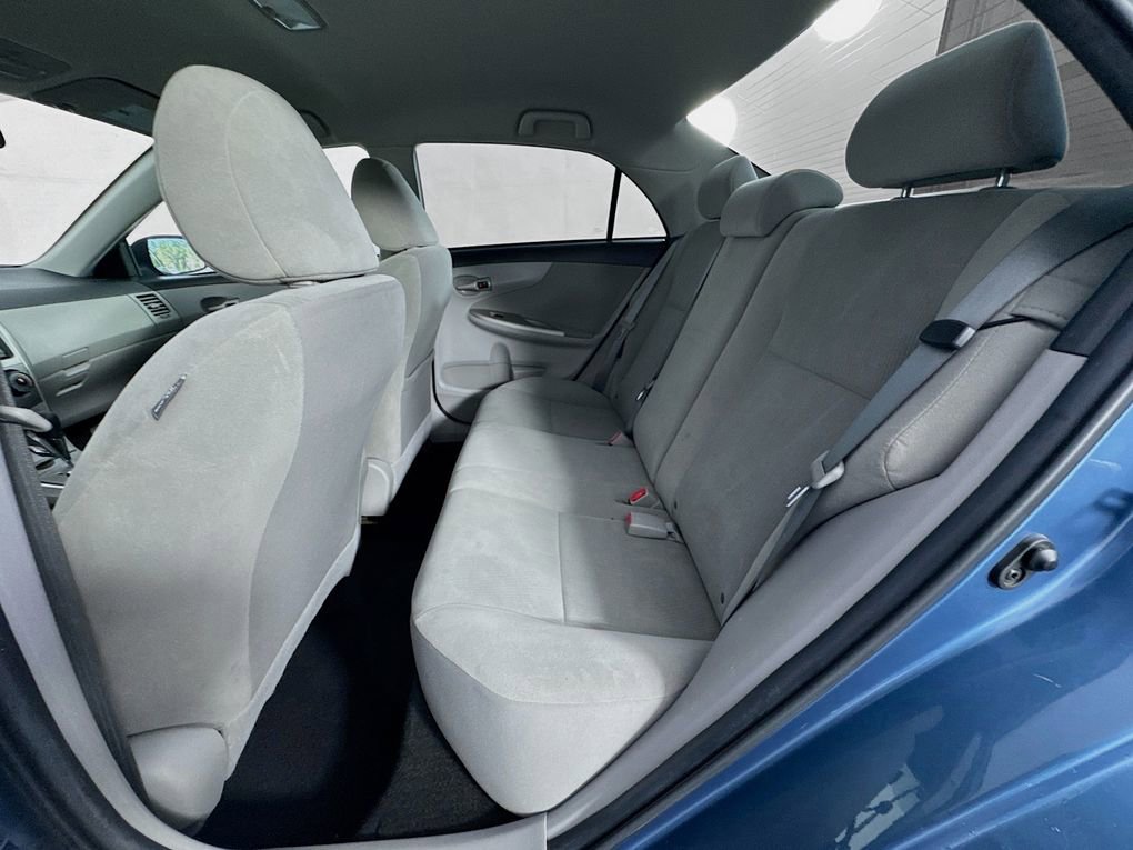 Used 2013 Toyota Corolla LE image 27