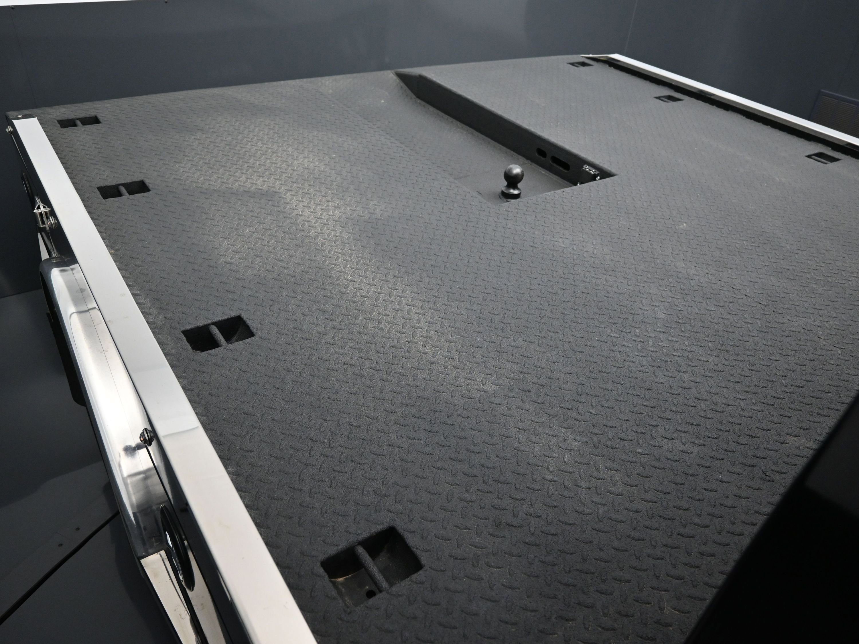 Used 2024 GMC Sierra 3500 SLT w/ SLT Convenience Package image 47