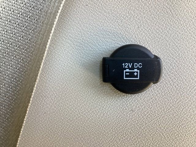 Used 2023 Chrysler Voyager LX image 12