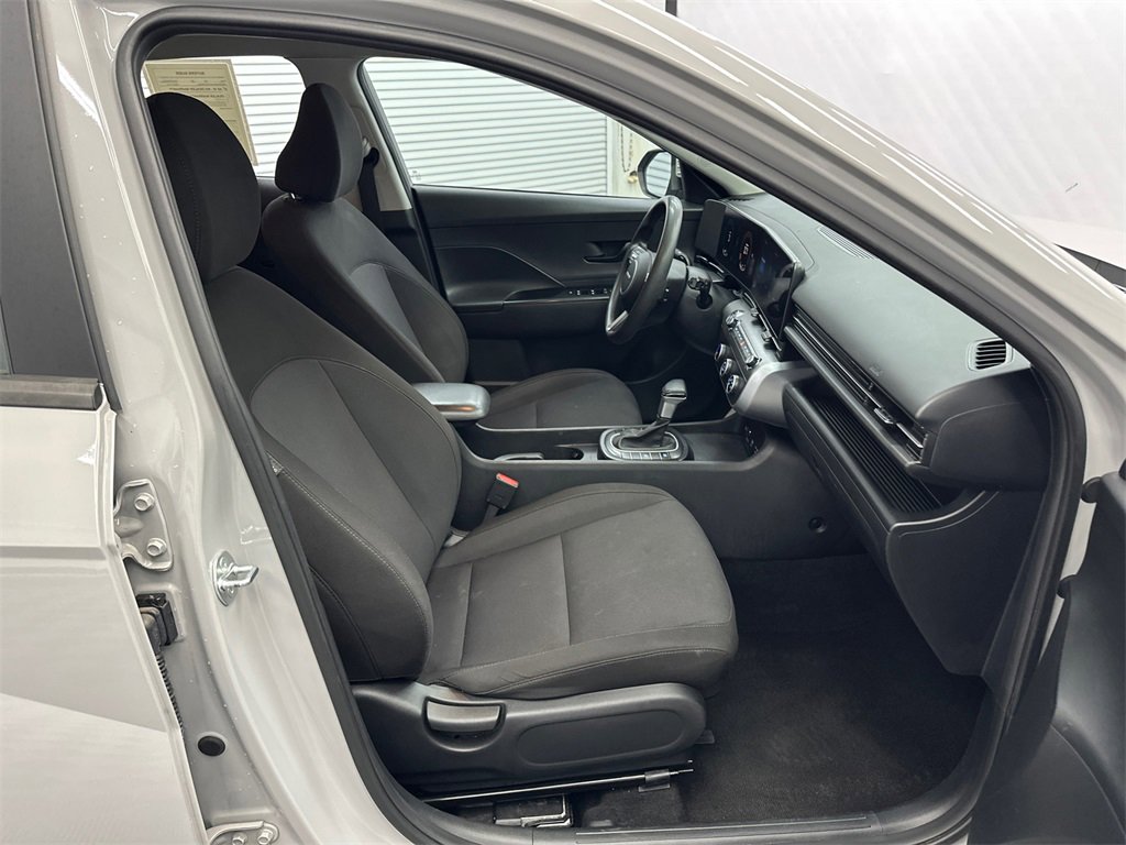 Used 2024 Hyundai Kona SE image 13