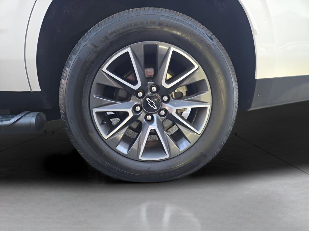 Used 2023 Chevrolet Tahoe Z71 w/ Luxury Package AWD/4WD image 10