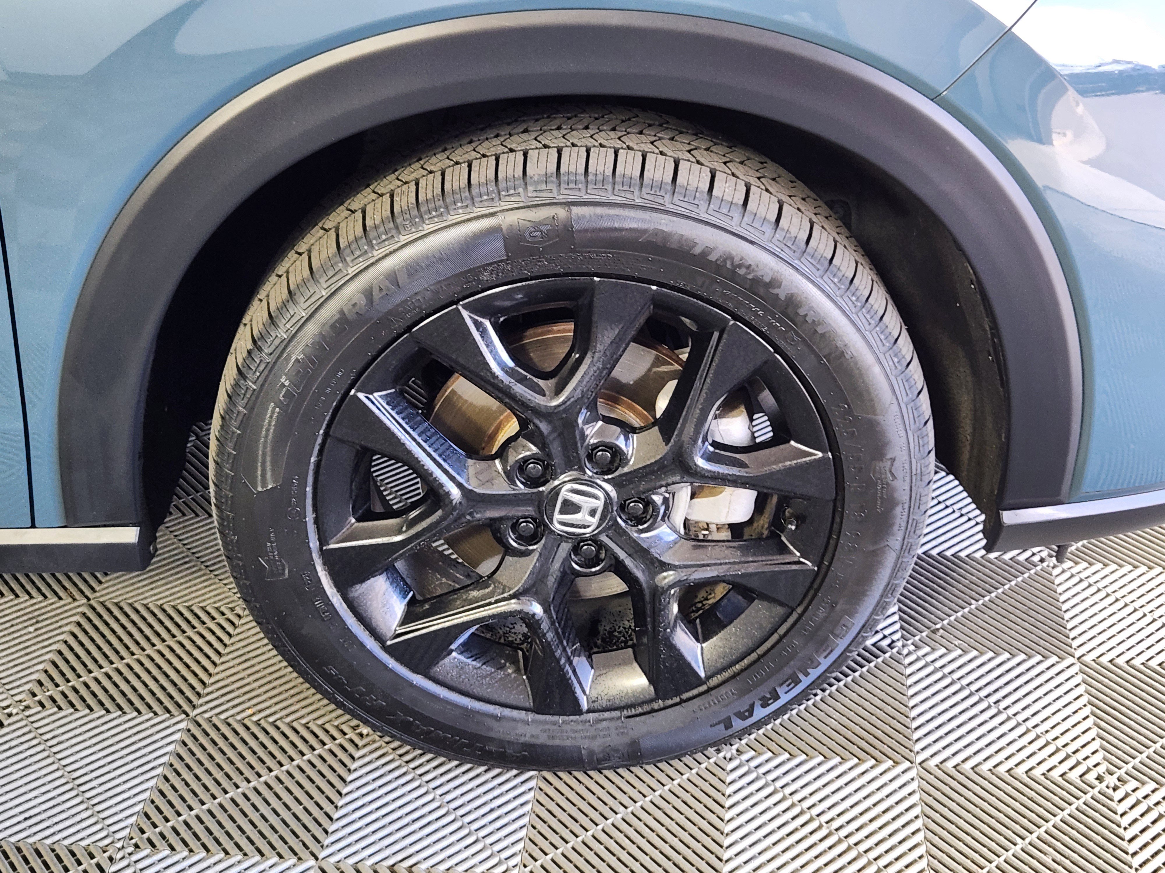 Used 2024 Honda HR-V Sport image 9