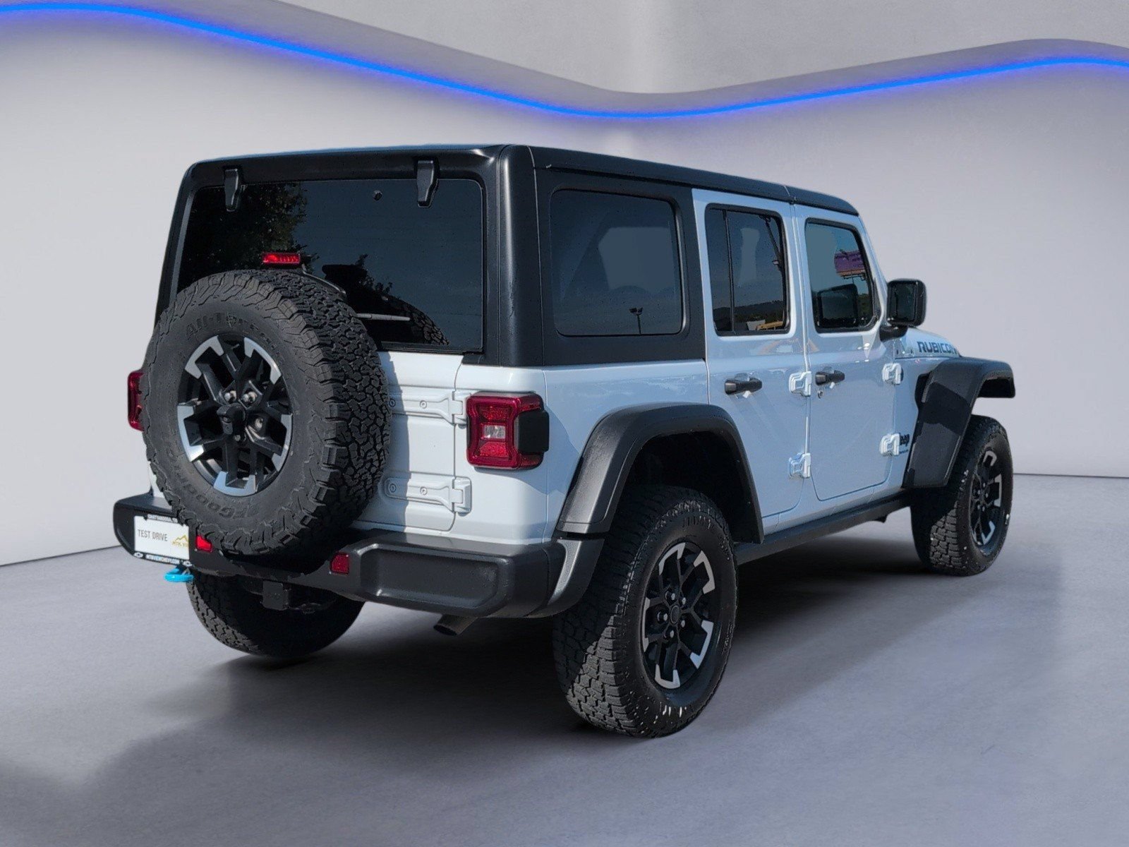 Used 2024 Jeep Wrangler Unlimited Rubicon 4xe AWD/4WD image 9