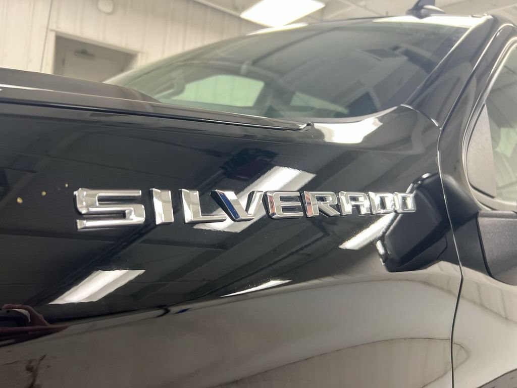 Used 2023 Chevrolet Silverado 1500 LT AWD/4WD image 26