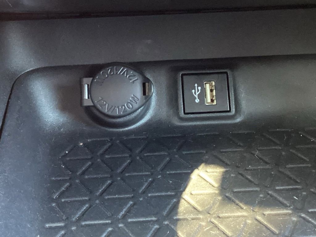 Used 2024 Toyota RAV4 LE image 22