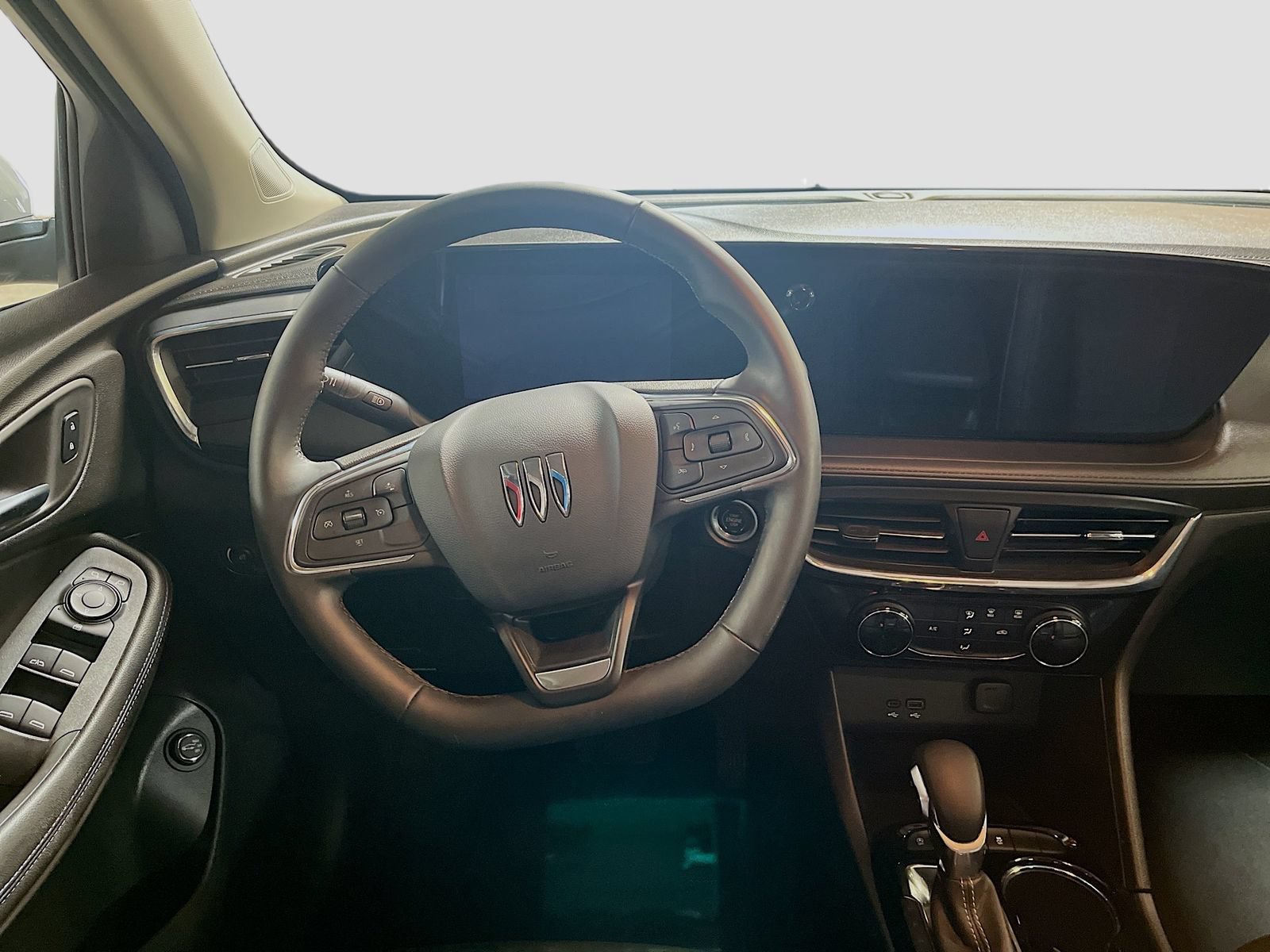 Used 2025 Buick Encore GX Sport Touring AWD/4WD image 20