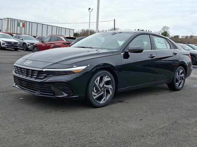 New 2026 Hyundai Elantra Limited image 2