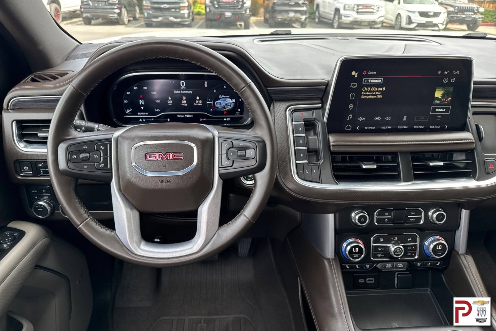 Certified 2024 GMC Yukon XL SLT w/ SLT Premium Package AWD/4WD image 16