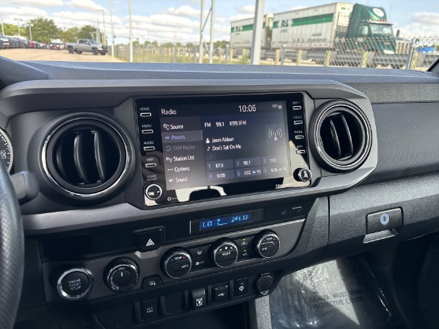 Used 2022 Toyota Tacoma TRD Off-Road AWD/4WD image 24