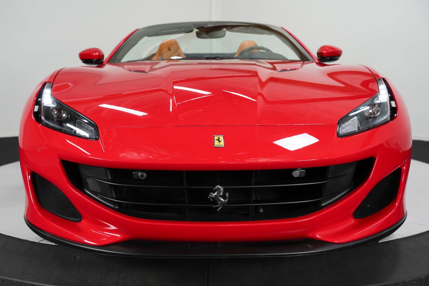Used 2020 Ferrari Portofino image 16
