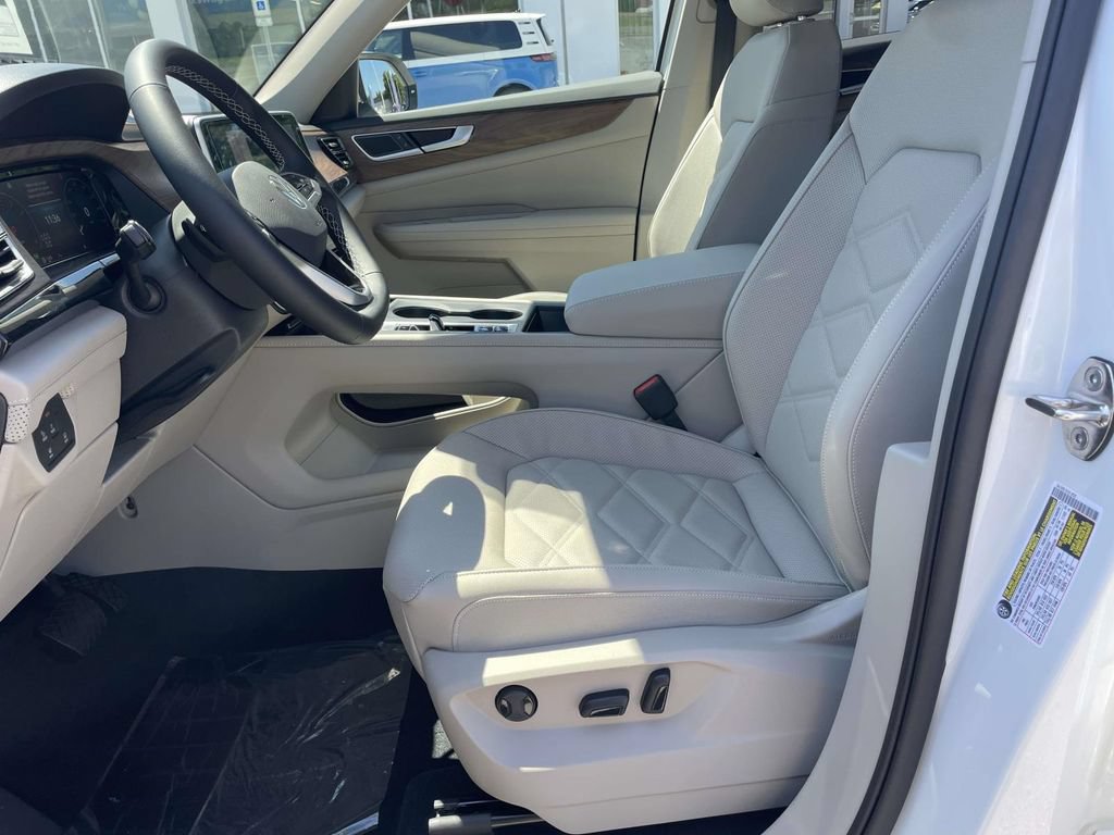 New 2026 Volkswagen Atlas SE FWD image 16