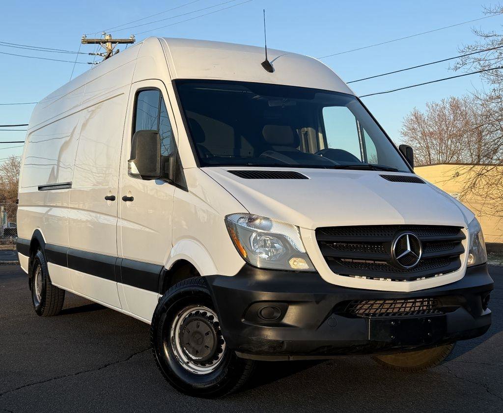 Used 2018 Mercedes-Benz Sprinter 2500 image 2