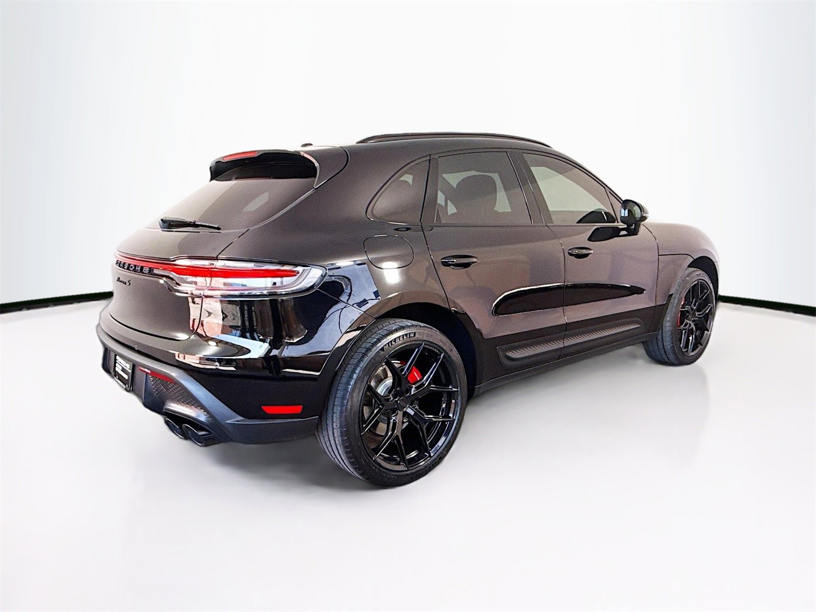 Used 2023 Porsche Macan S image 9