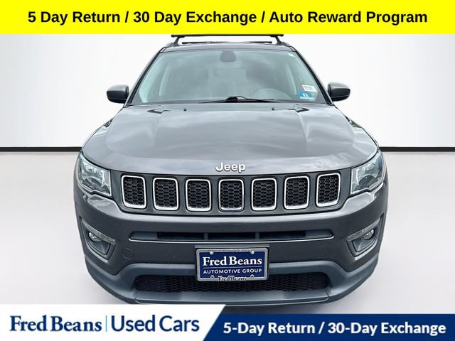 Used 2019 Jeep Compass Latitude w/ Popular Equipment Group AWD/4WD image 3