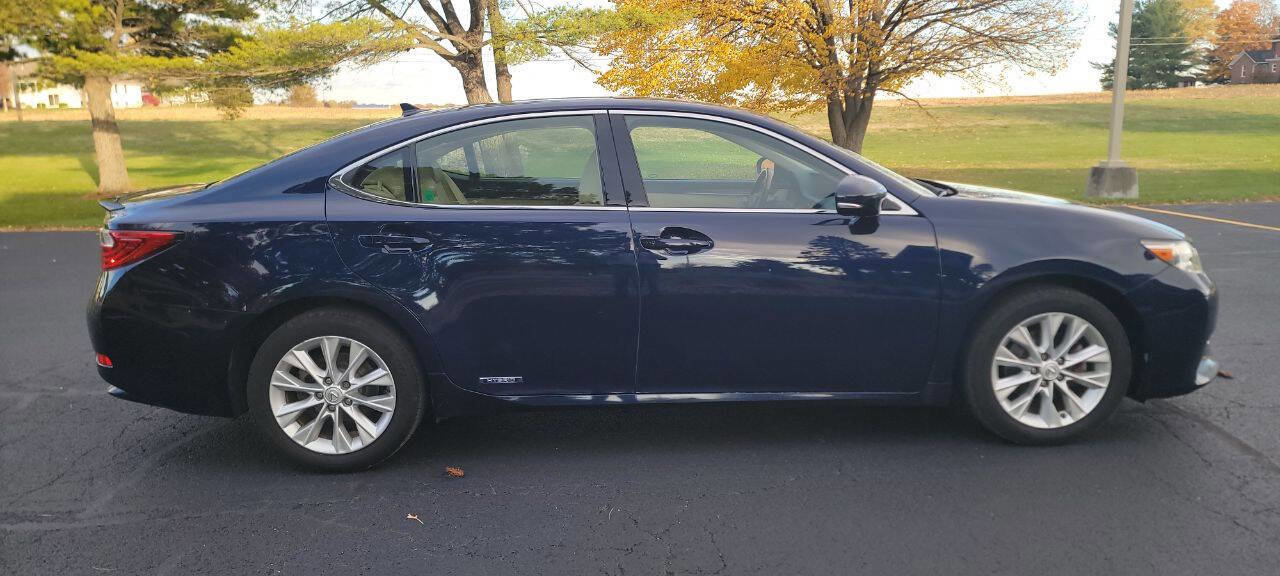 Used 2013 Lexus ES 300h image 2