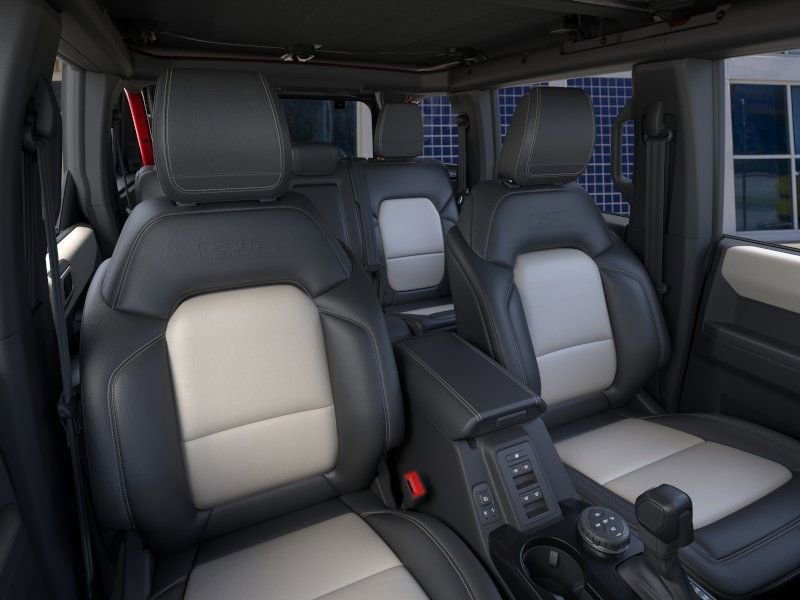 New 2026 Ford Bronco Outer Banks w/ Sasquatch Package image 11
