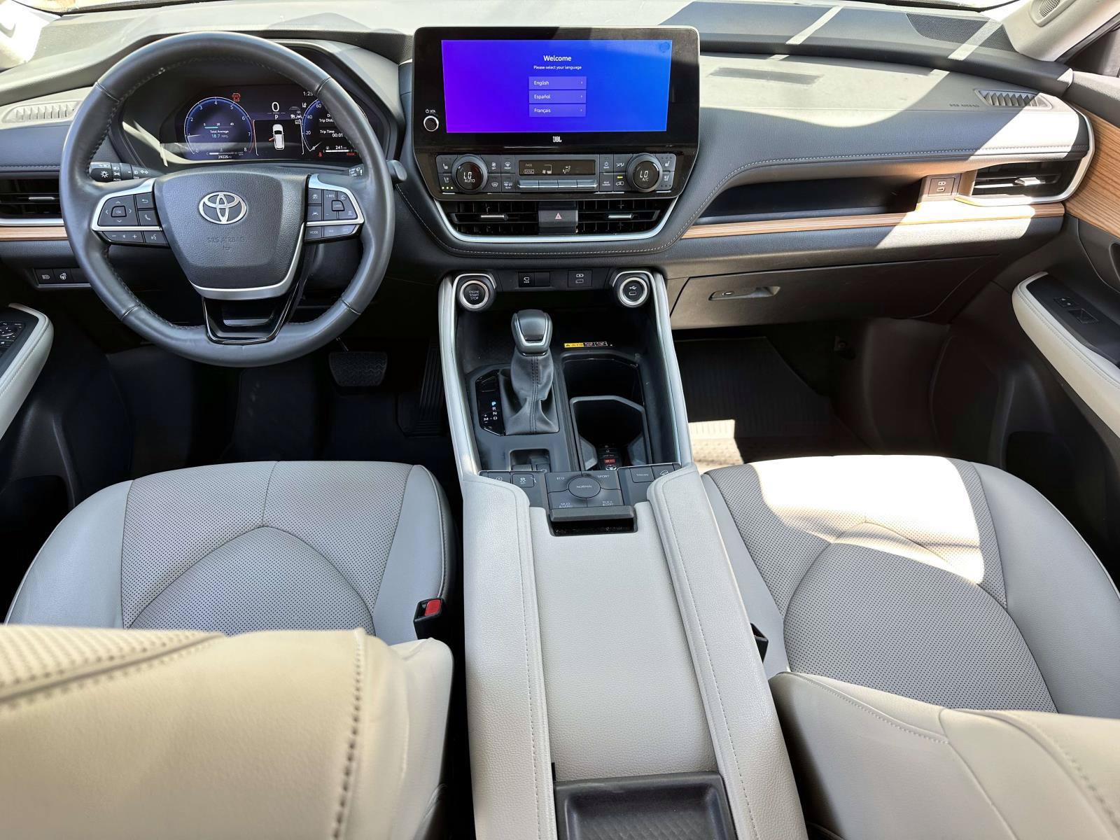 Certified 2024 Toyota Grand Highlander AWD image 18