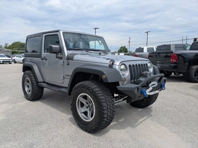 Used 2018 Jeep Wrangler Sport AWD/4WD image 2
