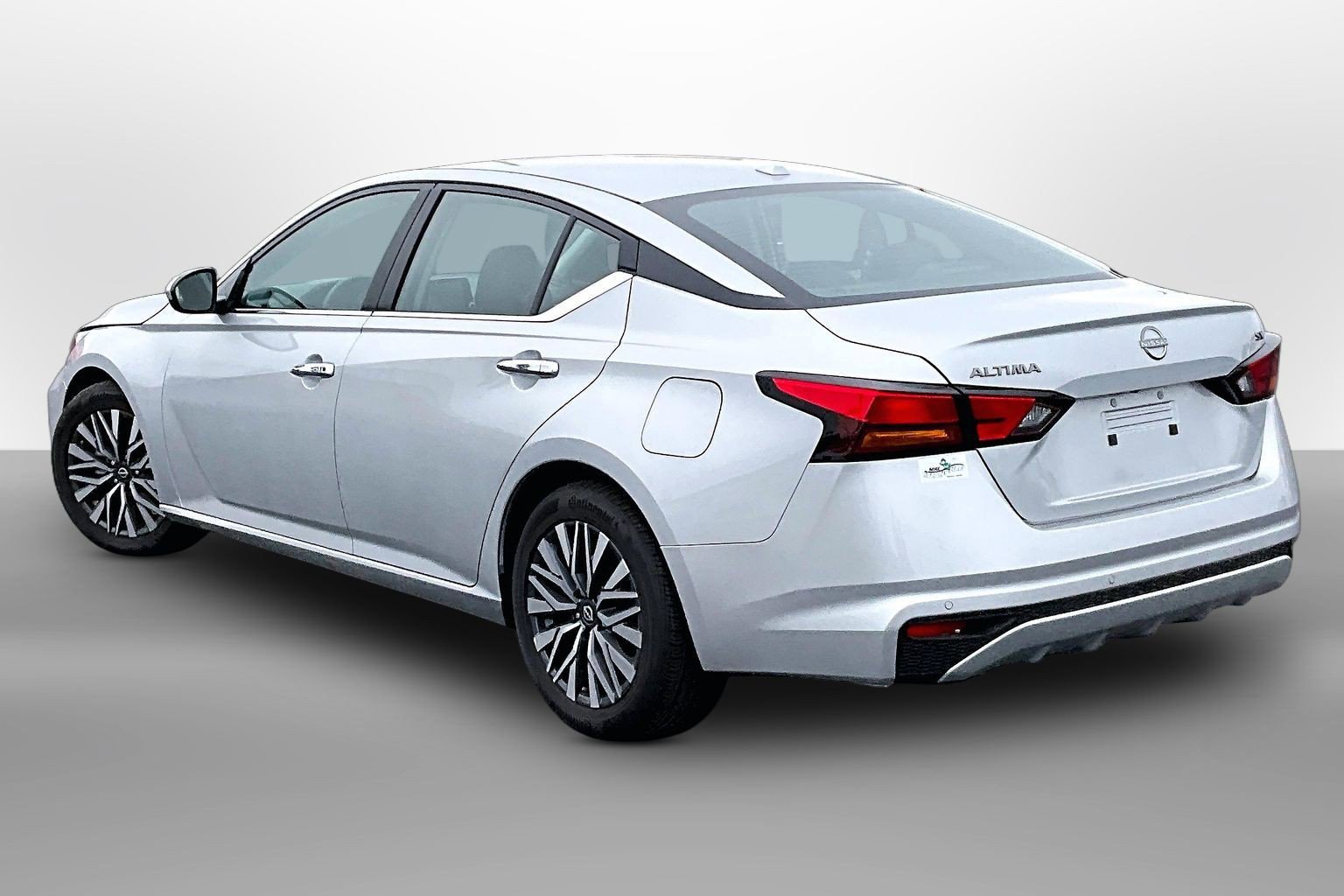 Used 2023 Nissan Altima 2.5 SV FWD image 10