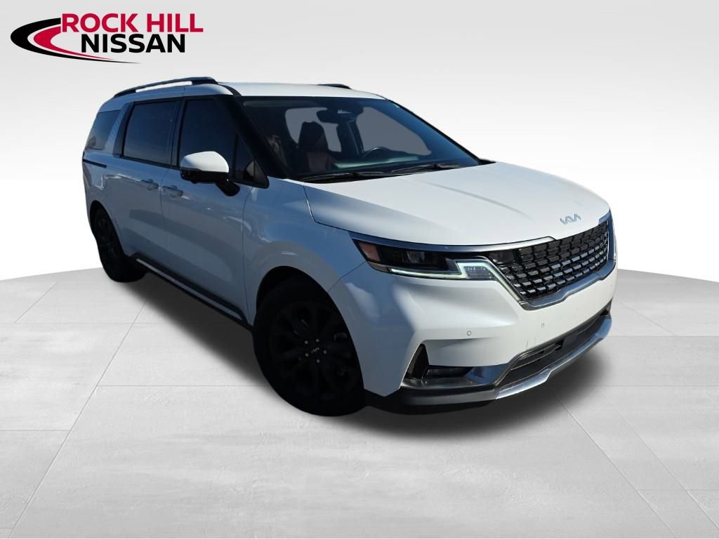 Used 2023 Kia Carnival SX image 1