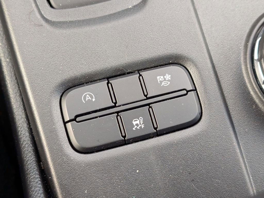 New 2025 Ford Ranger XLT w/ Equipment Group 301A High image 33