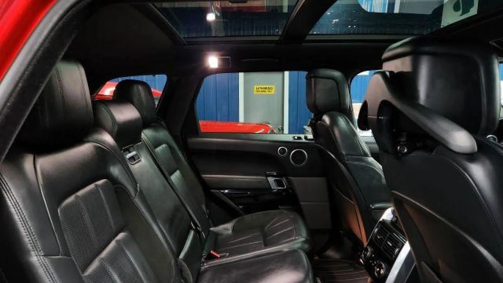 Used 2021 Land Rover Range Rover Sport HST image 19