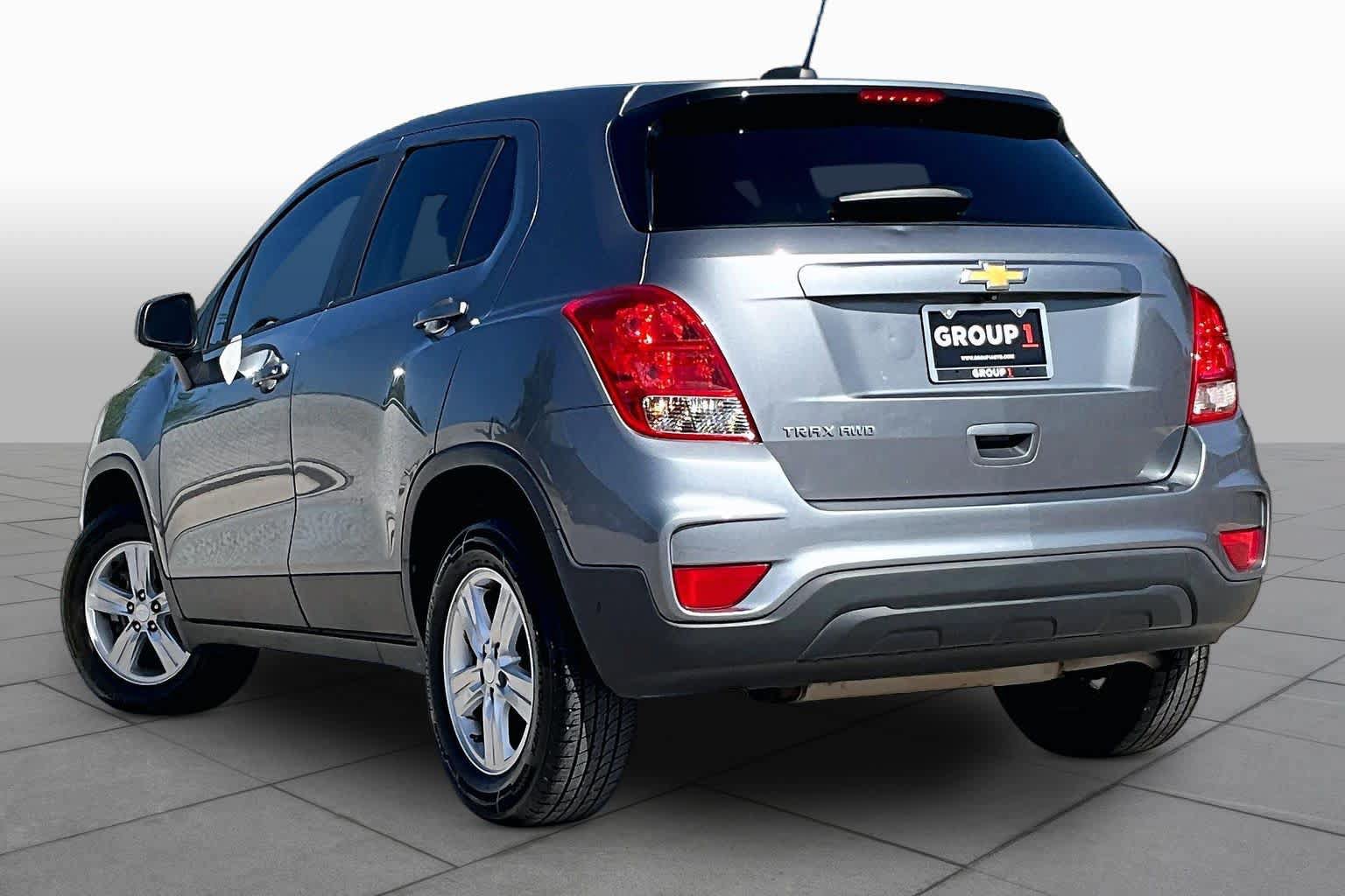 Used 2020 Chevrolet Trax LS w/ Tint and Cruise Package AWD/4WD image 12