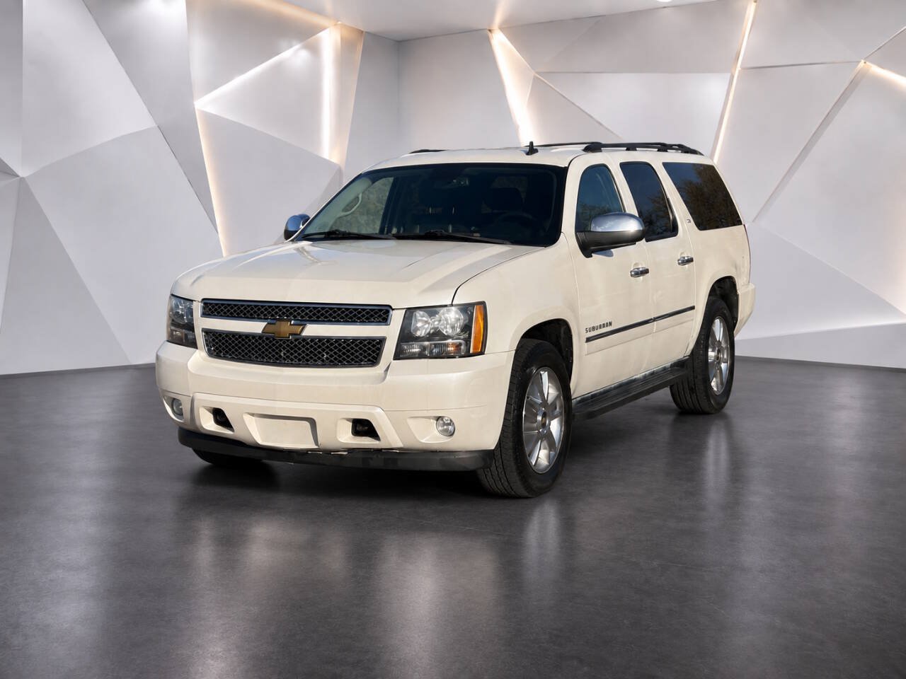 Used 2010 Chevrolet Suburban LTZ AWD/4WD image 3