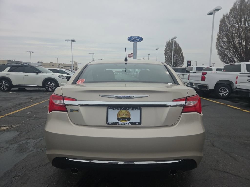 Used 2013 Chrysler 200 Touring image 5