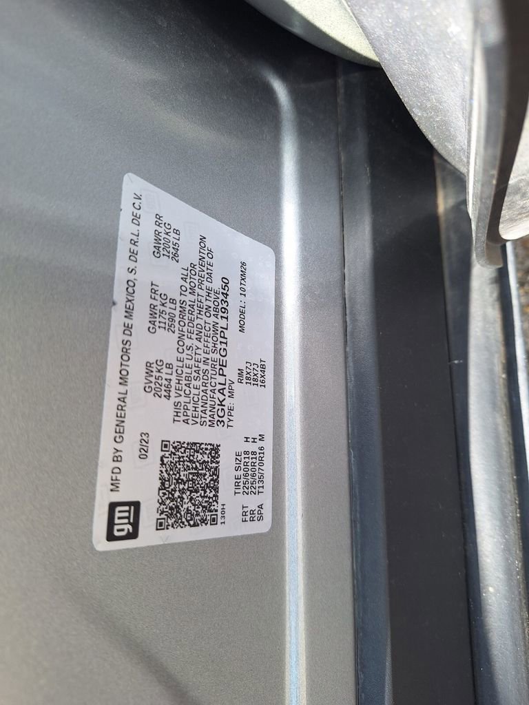 Used 2023 GMC Terrain SLT image 32