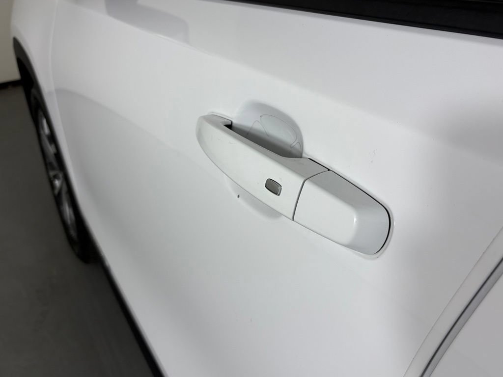 Used 2020 GMC Terrain SLT w/ Preferred Package FWD image 11
