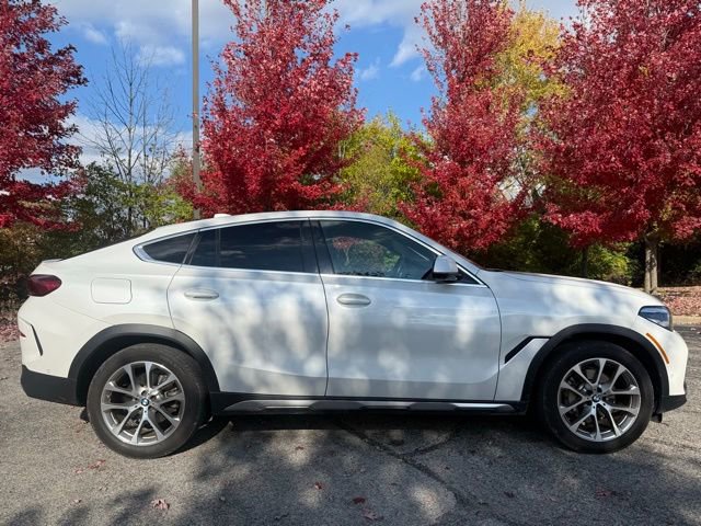 Used 2022 BMW X6 xDrive40i image 2