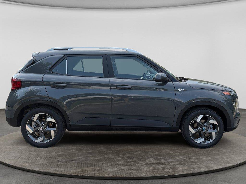 New 2026 Hyundai Venue SEL FWD image 7