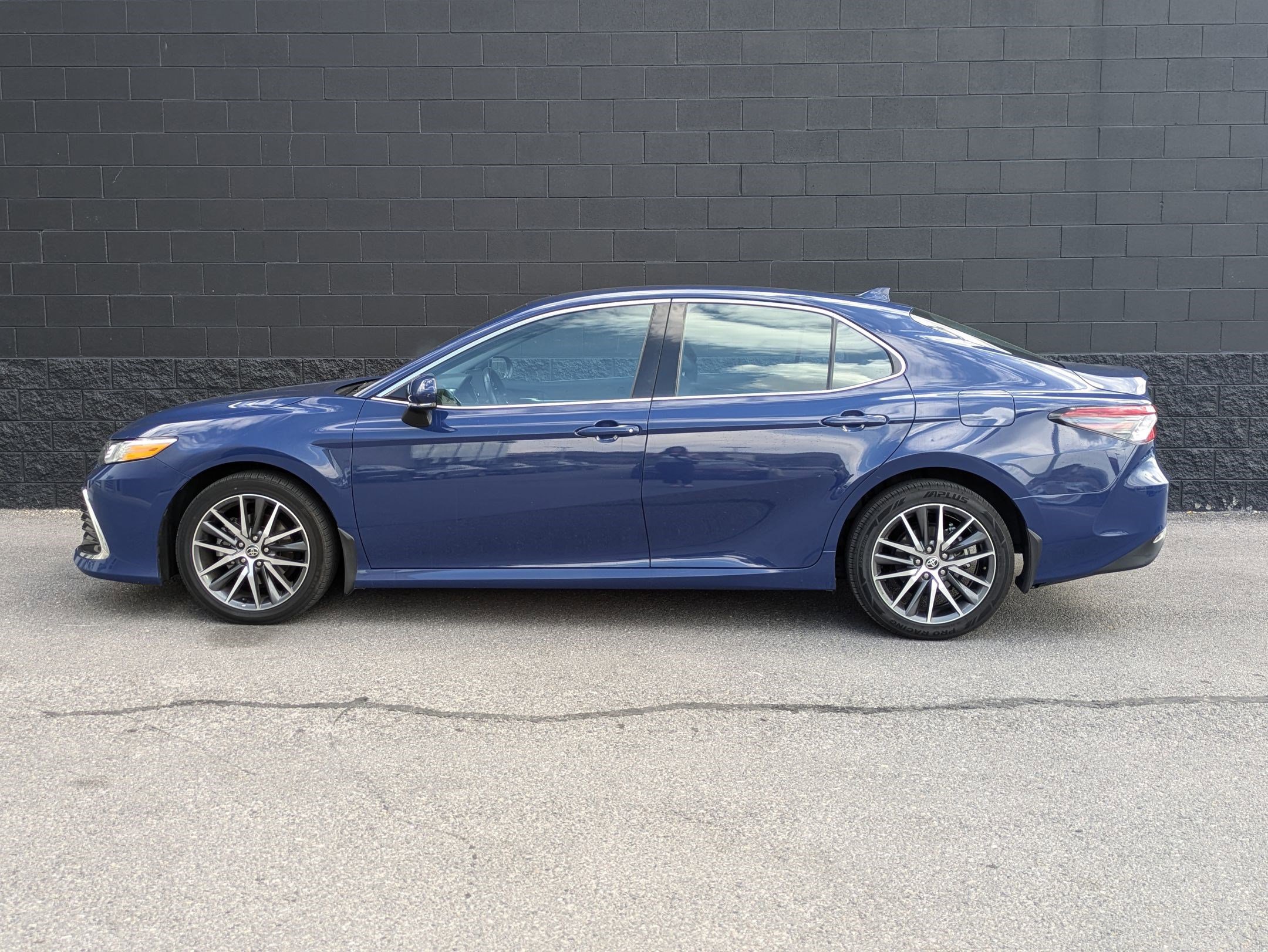 Used 2023 Toyota Camry XLE w/ Cold Weather Package AWD/4WD image 8