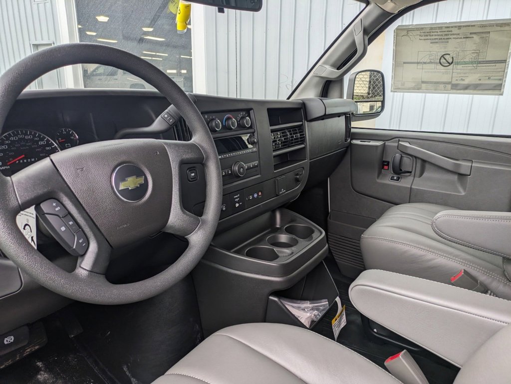 New 2025 Chevrolet Express 2500 Extended w/ Driver Convenience Package image 4