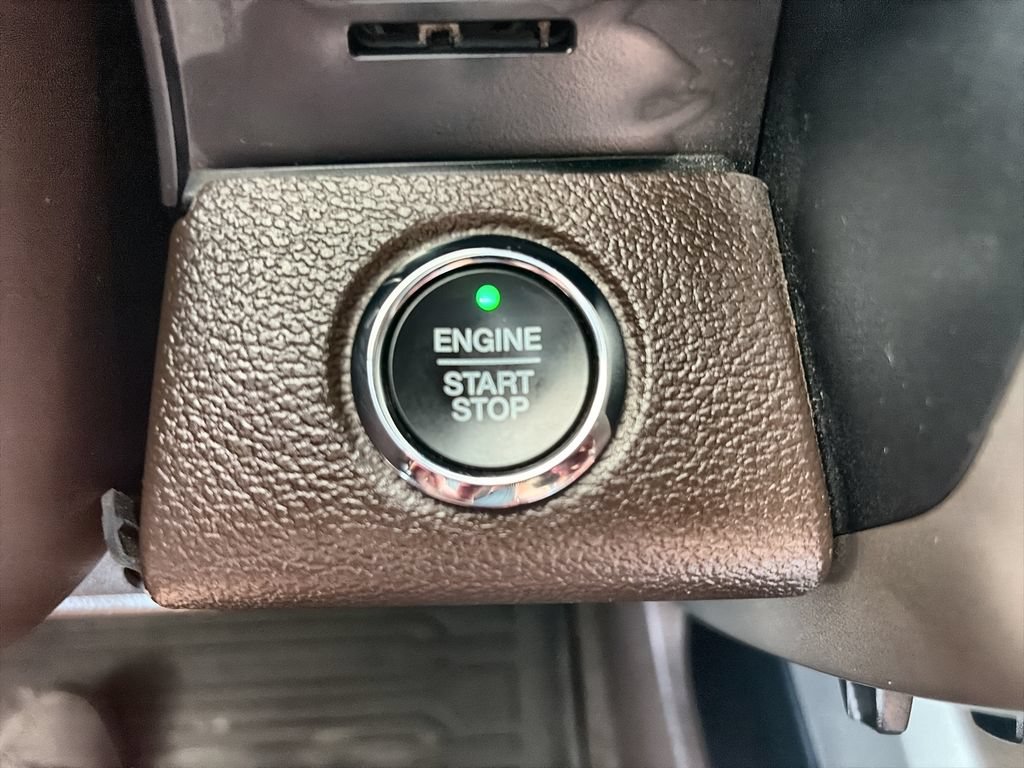 Used 2019 Ford F150 King Ranch w/ Equipment Group 601A Luxury AWD/4WD image 17