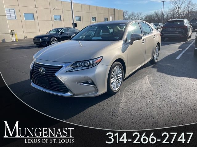 Used 2017 Lexus ES 350 w/ Luxury Package