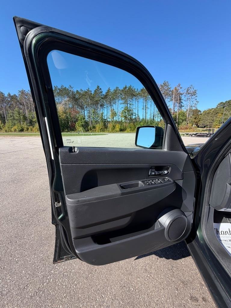 Used 2011 Jeep Liberty Sport w/ Popular Equipment Group AWD/4WD image 12