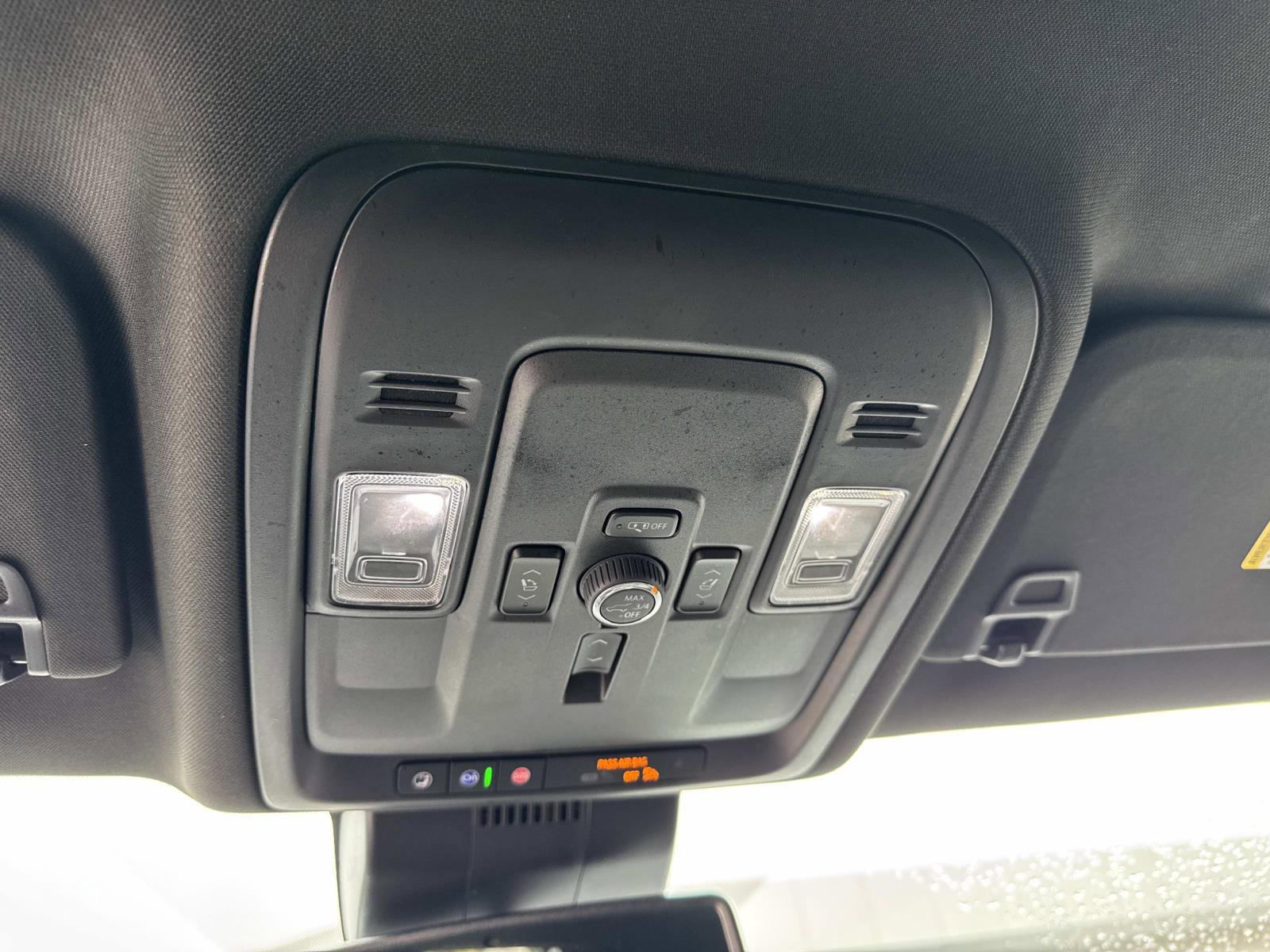 Used 2025 GMC Yukon Denali image 27