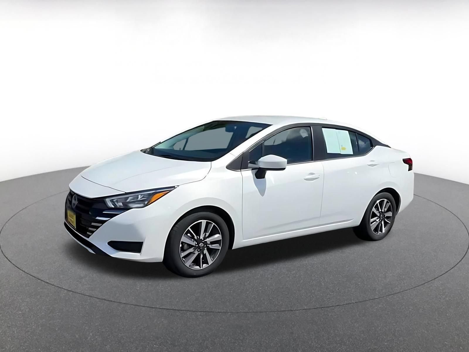 Used 2025 Nissan Versa SV FWD image 6