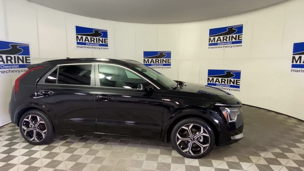 Used 2024 Kia Niro EX Touring FWD image 3