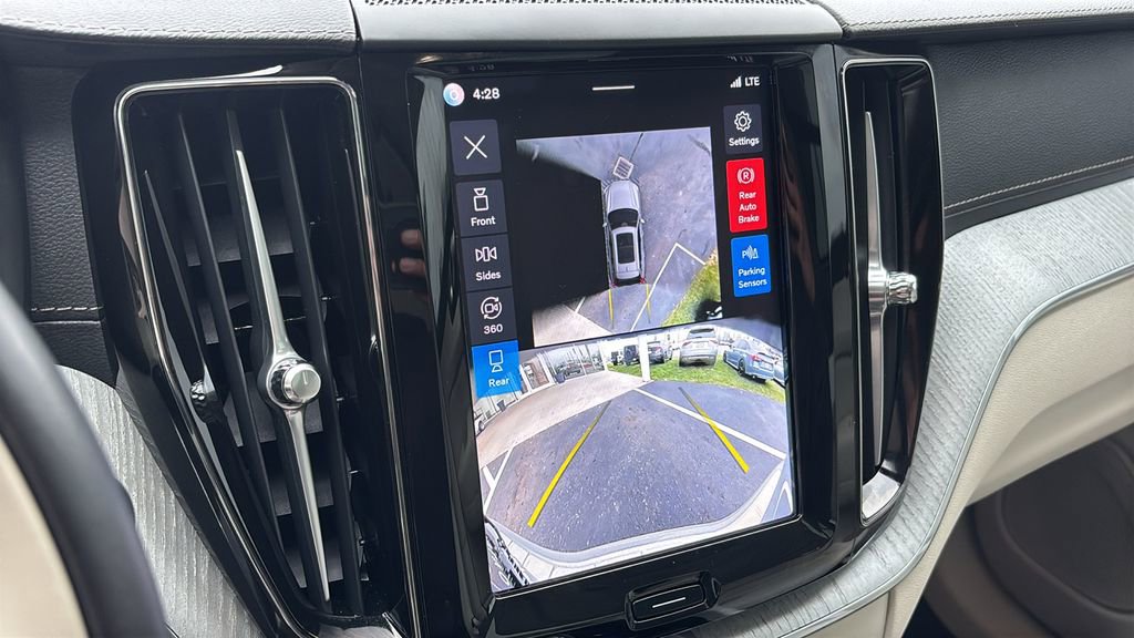 Certified 2025 Volvo XC60 B5 Ultra w/ Protection Package Premier image 20