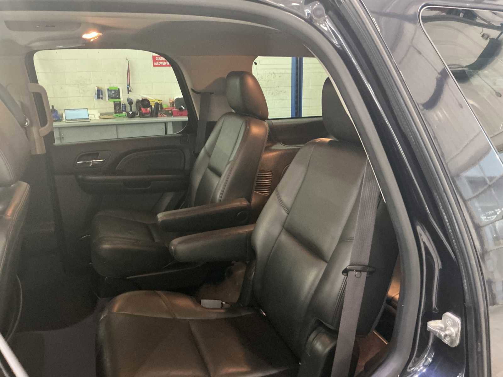 Used 2013 GMC Yukon Denali image 23