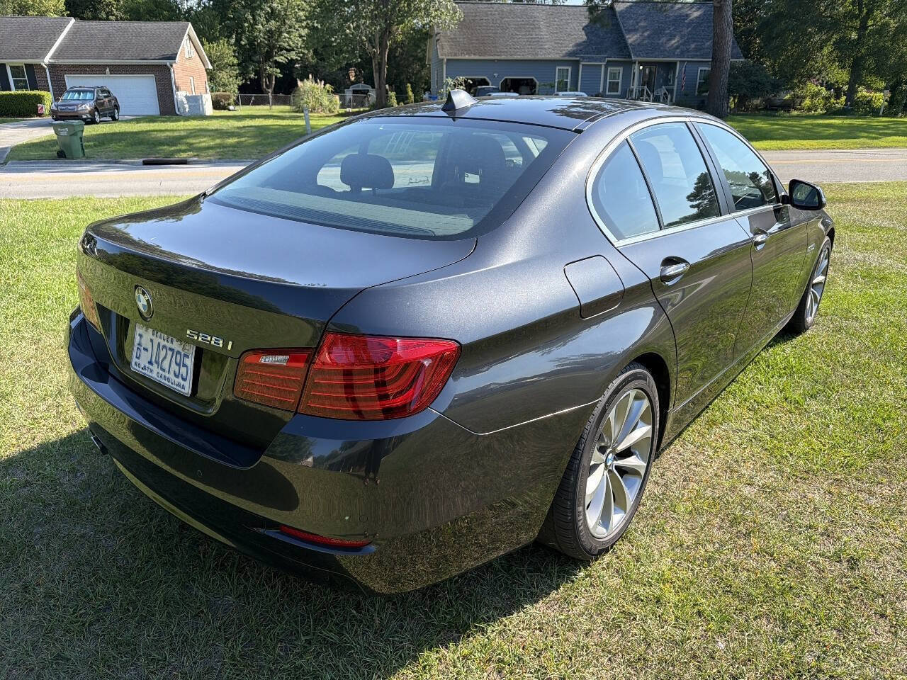 Used 2016 BMW 528i Sedan RWD image 7