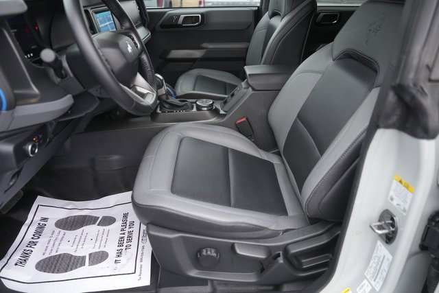 Used 2022 Ford Bronco Black Diamond w/ Sasquatch Package image 9