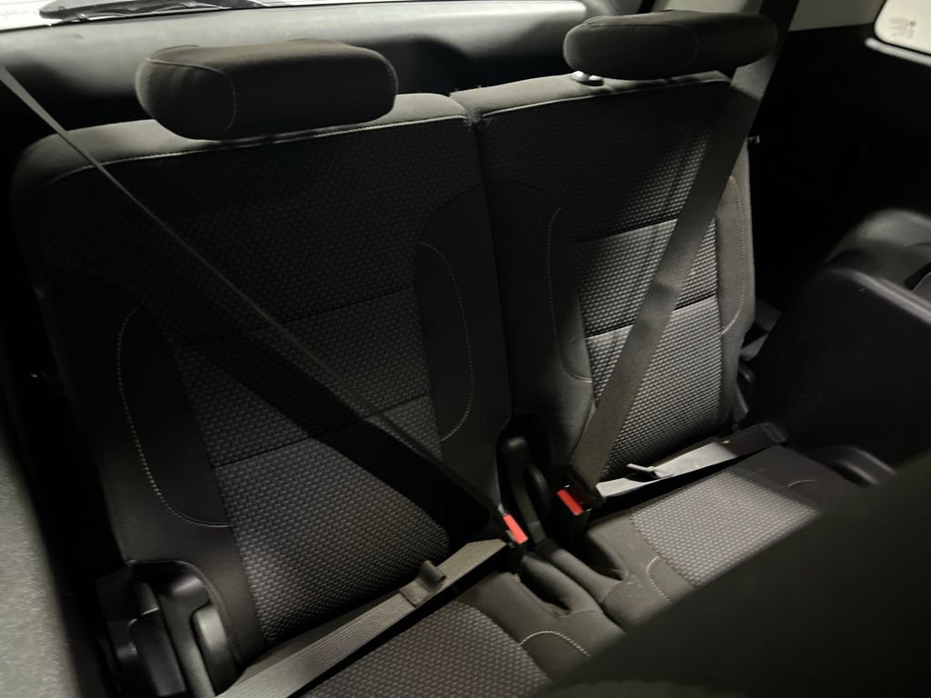 Used 2020 GMC Acadia SLE w/ Driver Convenience Package FWD image 16
