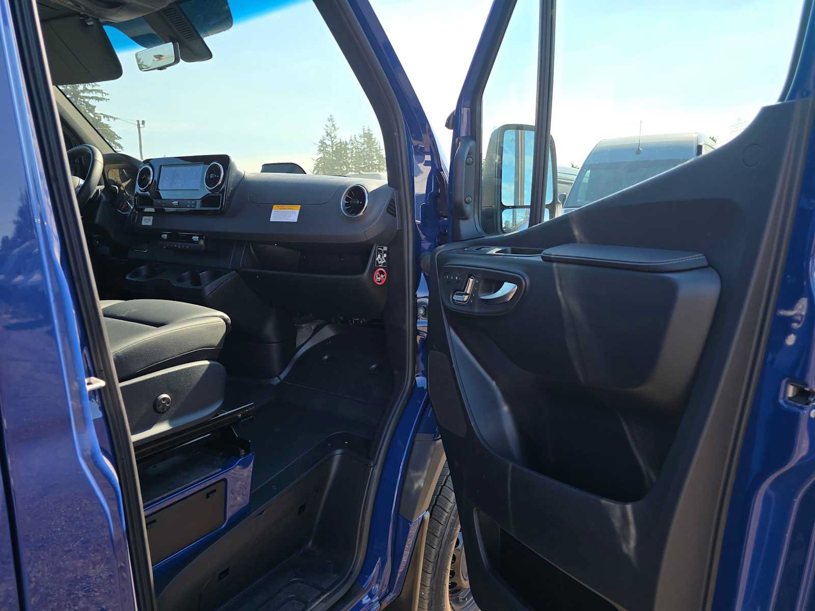 Used 2026 Mercedes-Benz Sprinter 2500 image 10