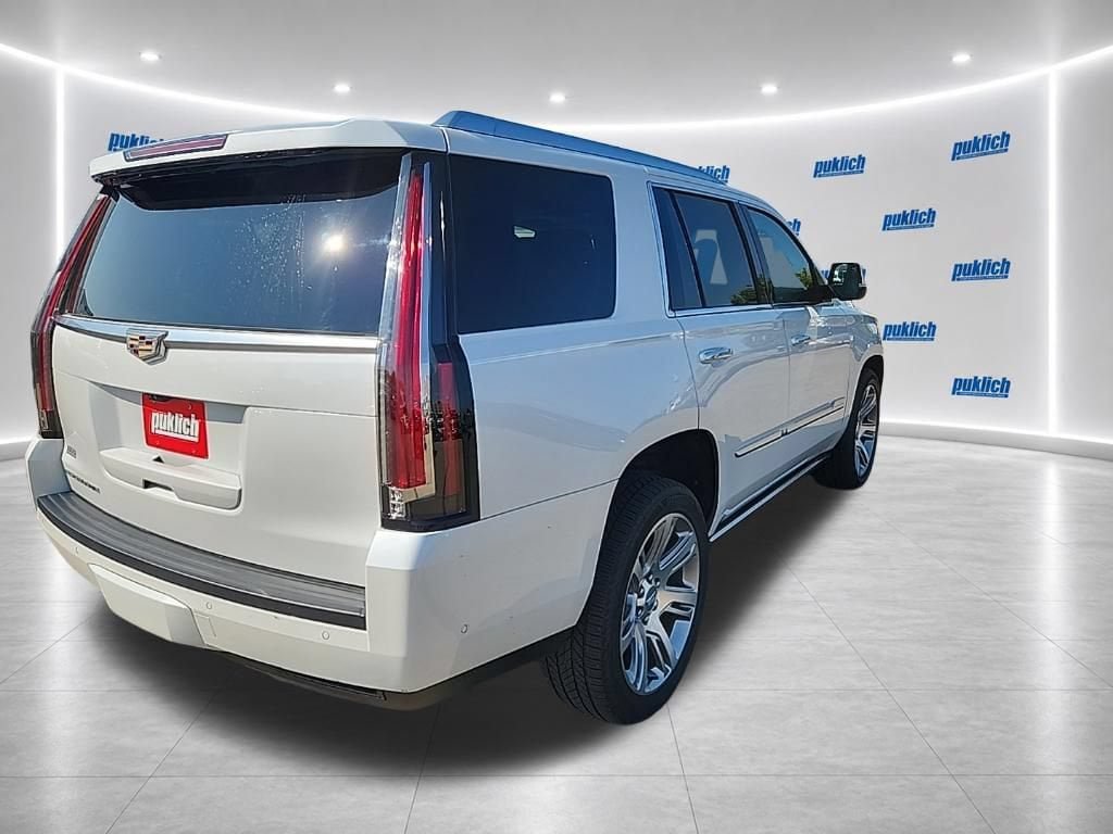 Certified 2018 Cadillac Escalade Premium Luxury AWD/4WD image 7